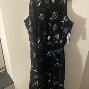 NWT Gorgeous Tahari Black, Teal, Gold floral overlay Embroidered Dress